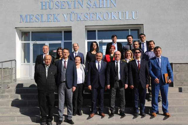 Kayseri Üniversitesi Rektörü Karamustafa’dan Seyrani Kampüsüne Ziyaret