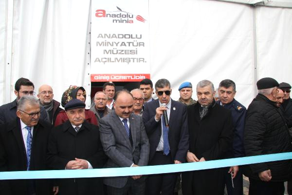 Kayseri’de ‘Anadolu Minia Müzesi Sergisi’ Açıldı