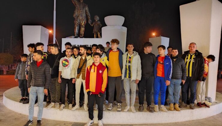 Türk taraftarlar Suudi Arabistan’a reaksiyon gösterdi