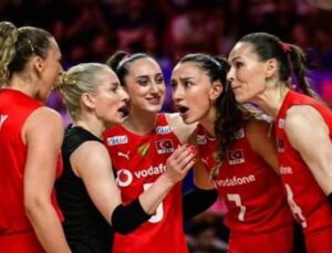 Harikulade geri dönüş! Filenin Sultanları, olimpiyatlara galibiyetle başladı!