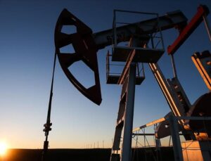 Global petrol arzı temmuzda günlük 230 bin varil arttı