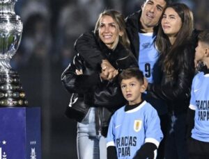 Luis Suarez, gözyaşları ile veda etti