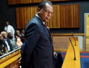 Bu da oldu! Federasyon başkanı dolandırıcılık ile suçlanıyor