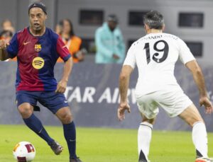 Yaş süreksiz klas kalıcı! Ronaldinho, El Classico’da attığı golle gözlerin pasını sildi