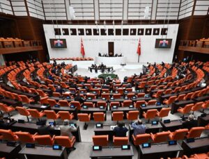 TBMM’de kabul edildi! Müsaade 5 günden 10 güne çıktı