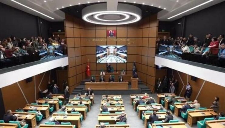 Üsküdar Belediye Meclisi’nde skandal: Vatandaşlar meclis salonundan atılmak istendi
