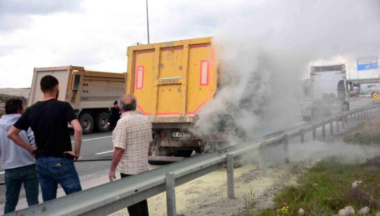 Kayseri’de tırın lastiklerinde çıkan yangın büyümeden söndürüldü