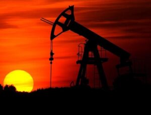 4 dev kurumdan ortak petrol açıklaması: Risk artıyor
