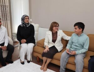 LGS birincilerine Fatma Şahin’den şampiyonlara yakışır ödül!